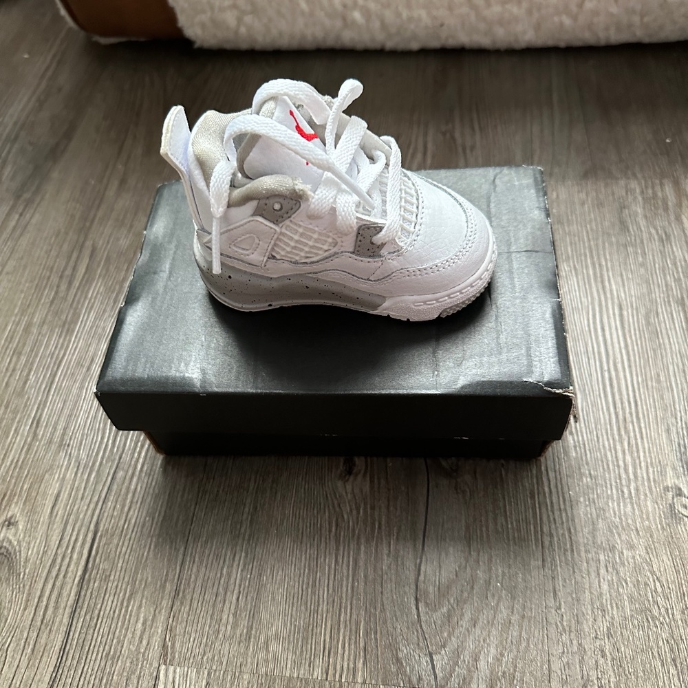 Jordan 4 Retro